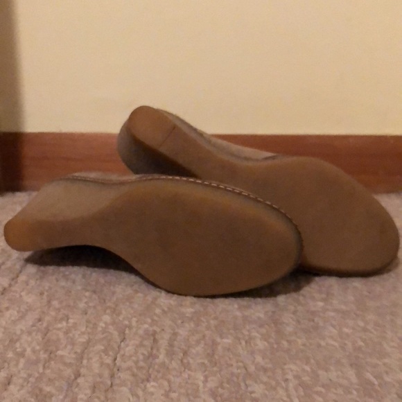 J.Crew Suede Tan Bootie - size 8 - Picture 2 of 5